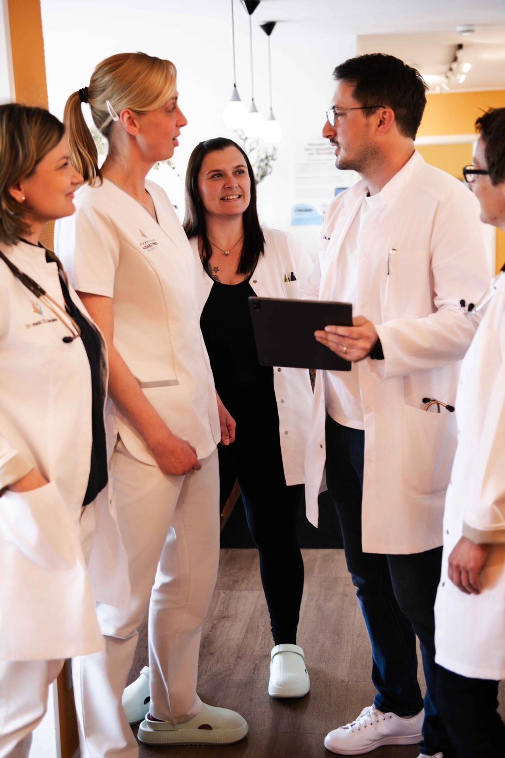 Rumeln - Facharzt für Innere Medizin und Intensivmedizin -Ärzte beraten gemeinsam